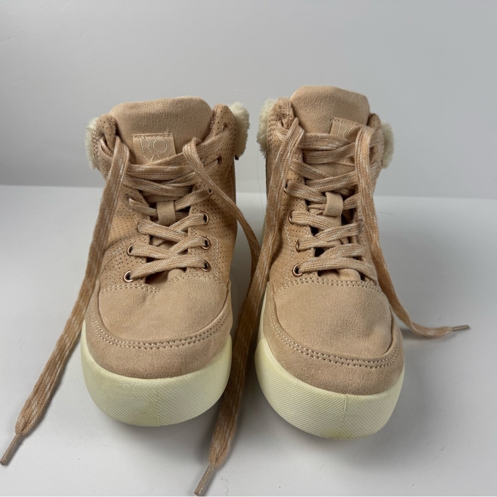 Roxy RG camy high top sneaker in light pink with side zipper for easy wear - Picture 2 of 9